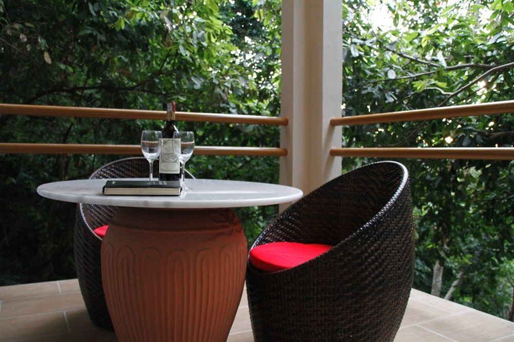Ambong Rainforest Retreat Pantai Tengah  Ngoại thất bức ảnh